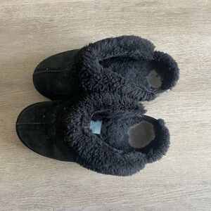 UGG Black Fuzzy Slippers